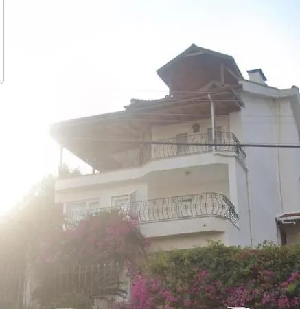 Villa Karatas Apartmán